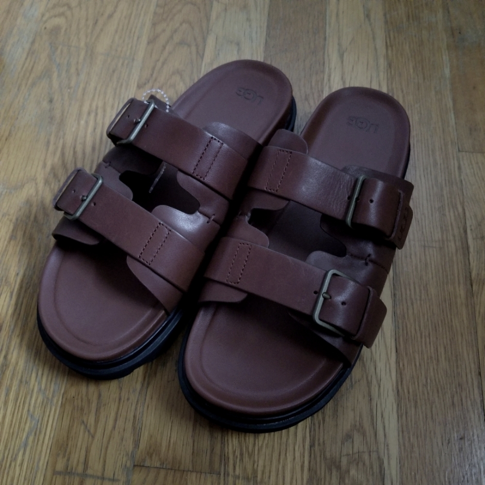 UGG Capitola Buckle Slide Sandal (Men)